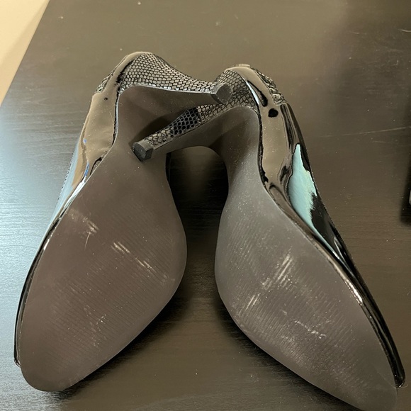 Steve Madden Cienega - black patent leather pumps - new in box! - Picture 7 of 7